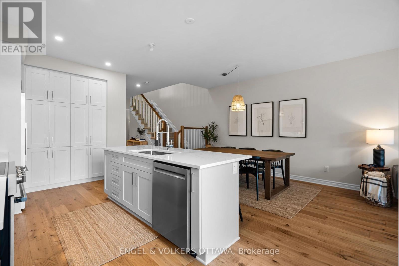 523 Manhattan Court, Russell, Ontario  K4R 0G1 - Photo 15 - X12215981