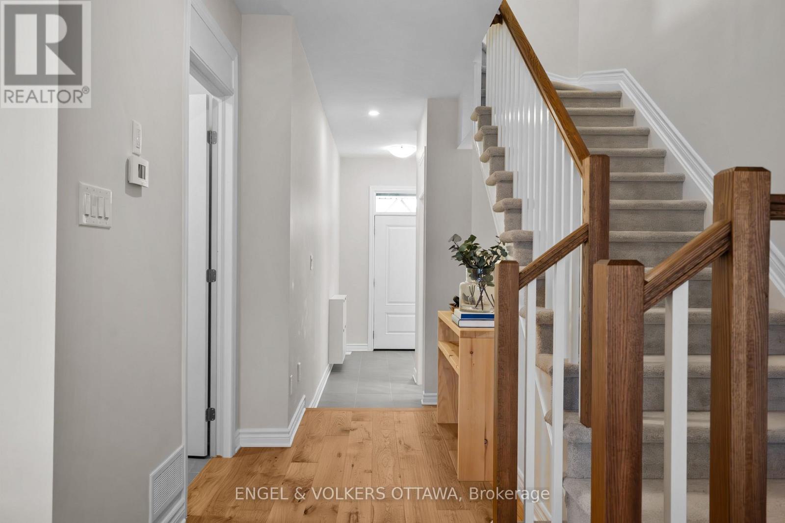 523 Manhattan Court, Russell, Ontario  K4R 0G1 - Photo 26 - X12215981