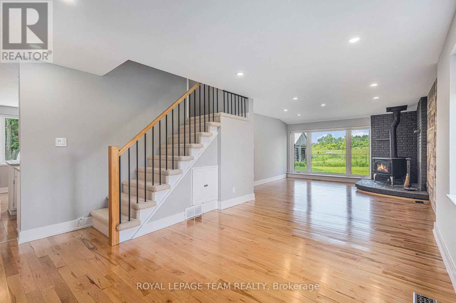 3455 Donnelly Drive, Ottawa, Ontario  K0G 1J0 - Photo 5 - X12215915
