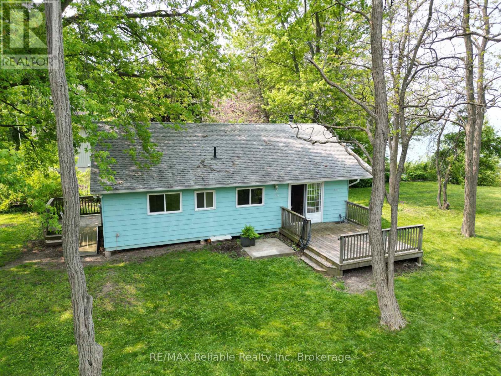 77543 Melena Drive, Bluewater (Bayfield), Ontario  N0M 1G0 - Photo 5 - X12216016
