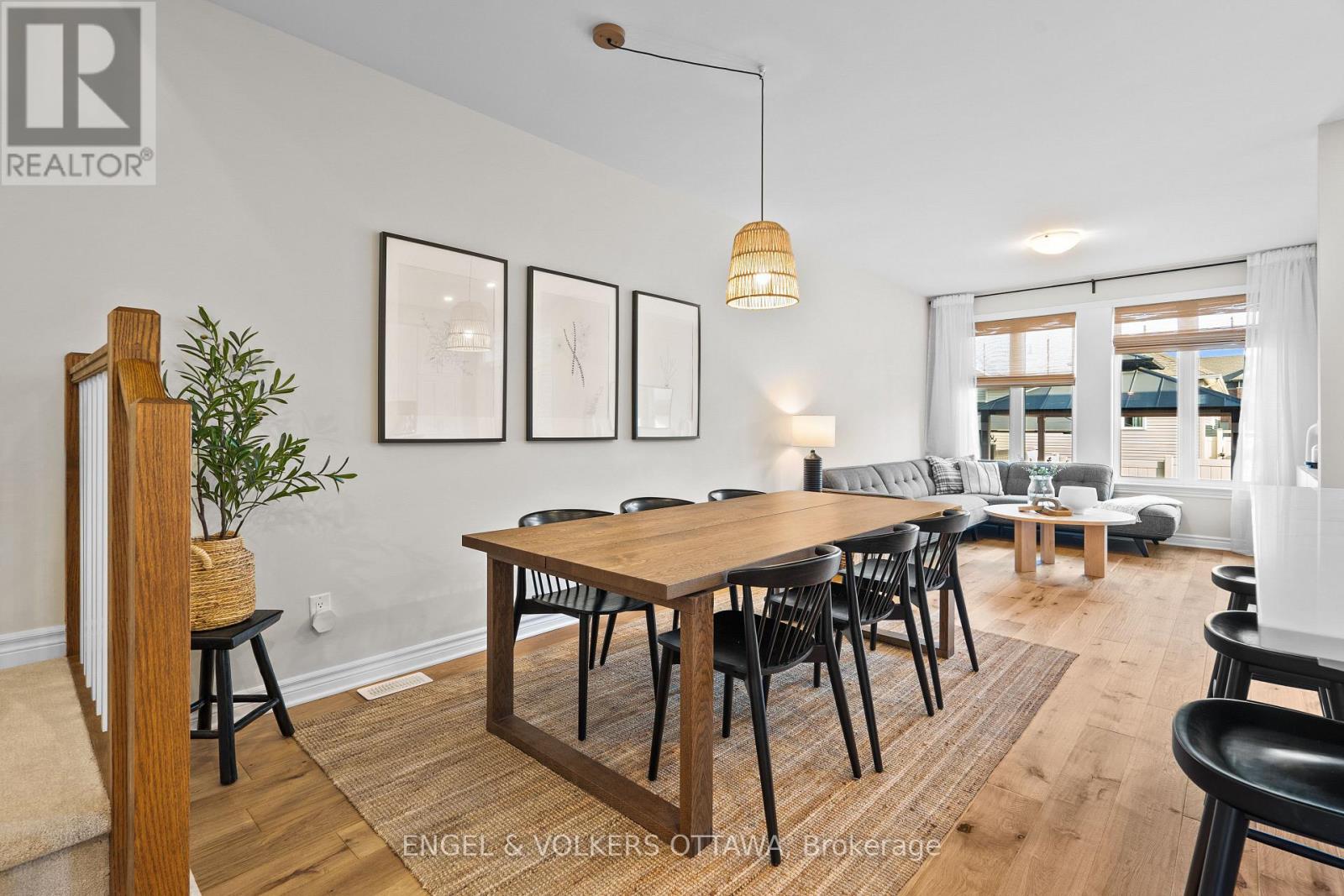 523 Manhattan Court, Russell, Ontario  K4R 0G1 - Photo 18 - X12215981
