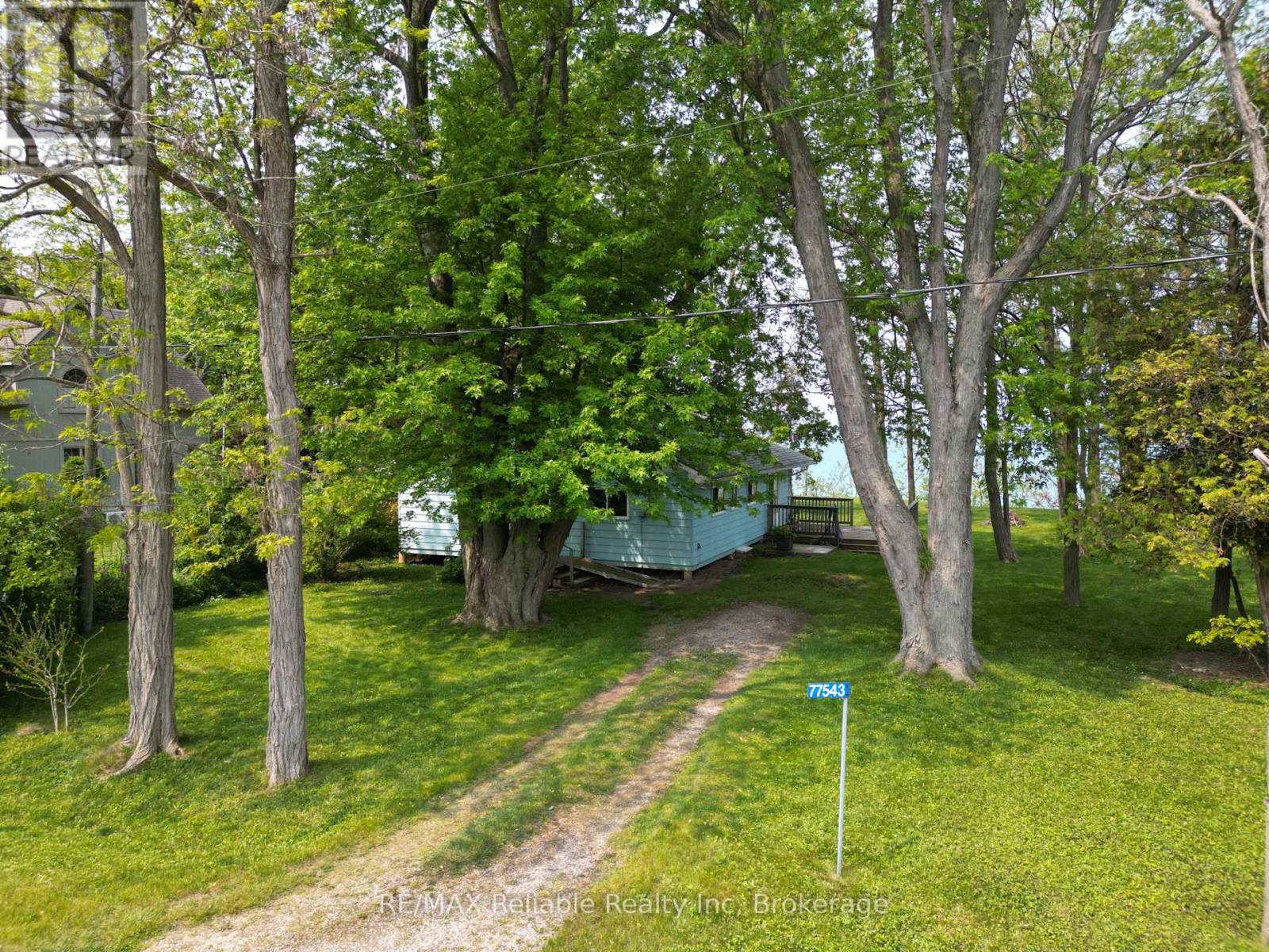 77543 Melena Drive, Bluewater (Bayfield), Ontario  N0M 1G0 - Photo 9 - X12216016