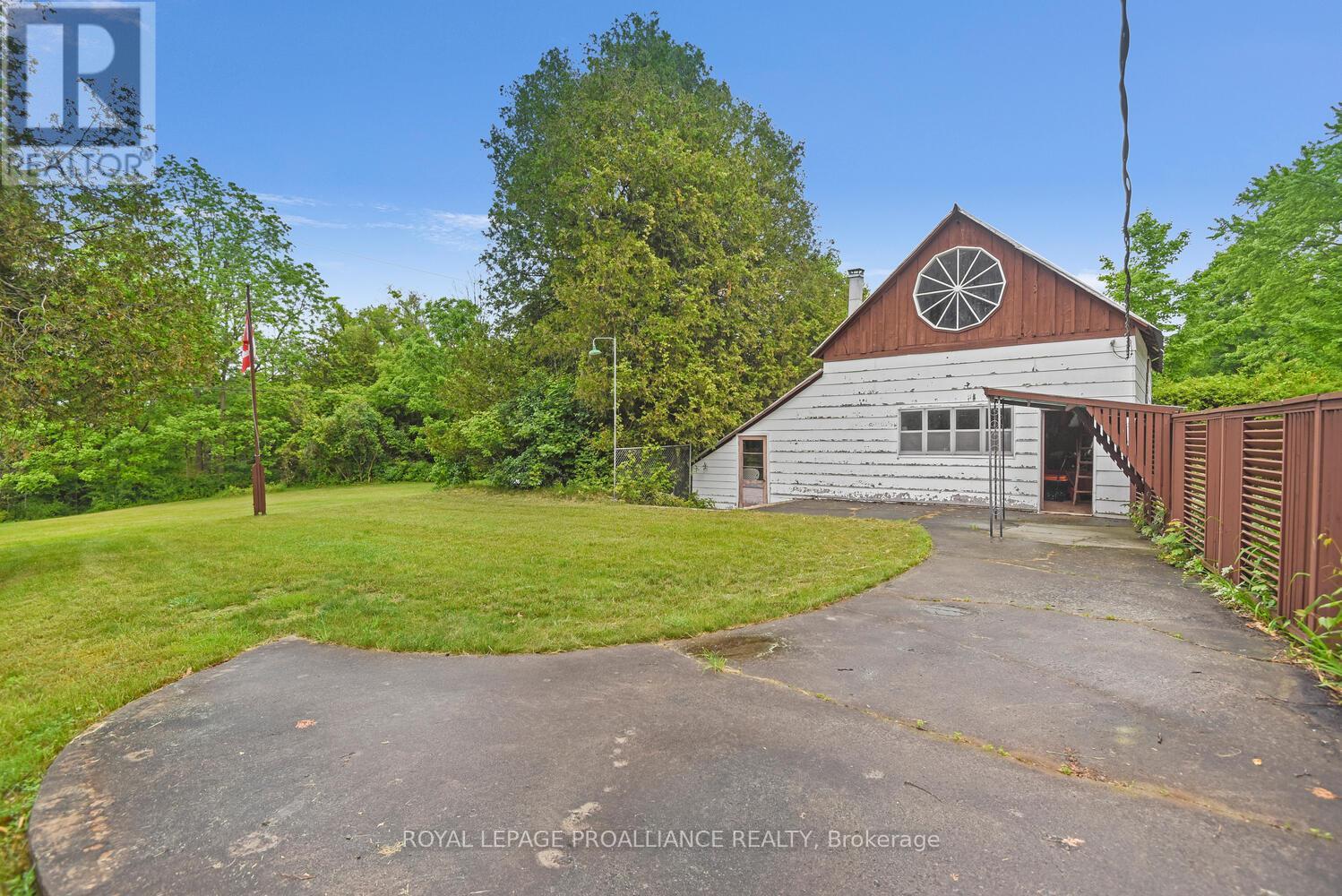 3646 Maple Avenue, Augusta, Ontario  K0E 1T0 - Photo 4 - X12216521