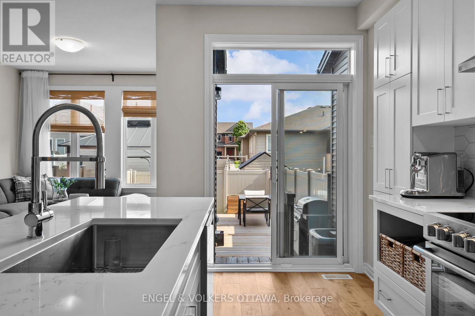 523 Manhattan Court, Russell, Ontario  K4R 0G1 - Photo 45 - X12215981