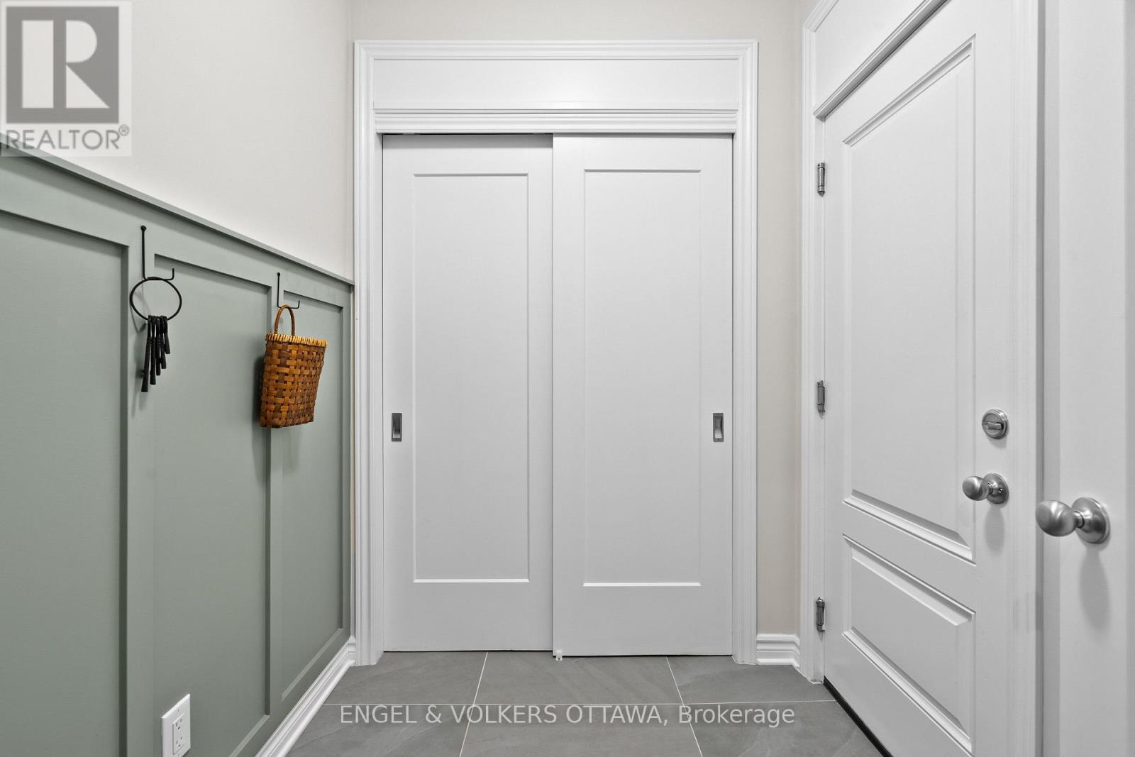 523 Manhattan Court, Russell, Ontario  K4R 0G1 - Photo 28 - X12215981