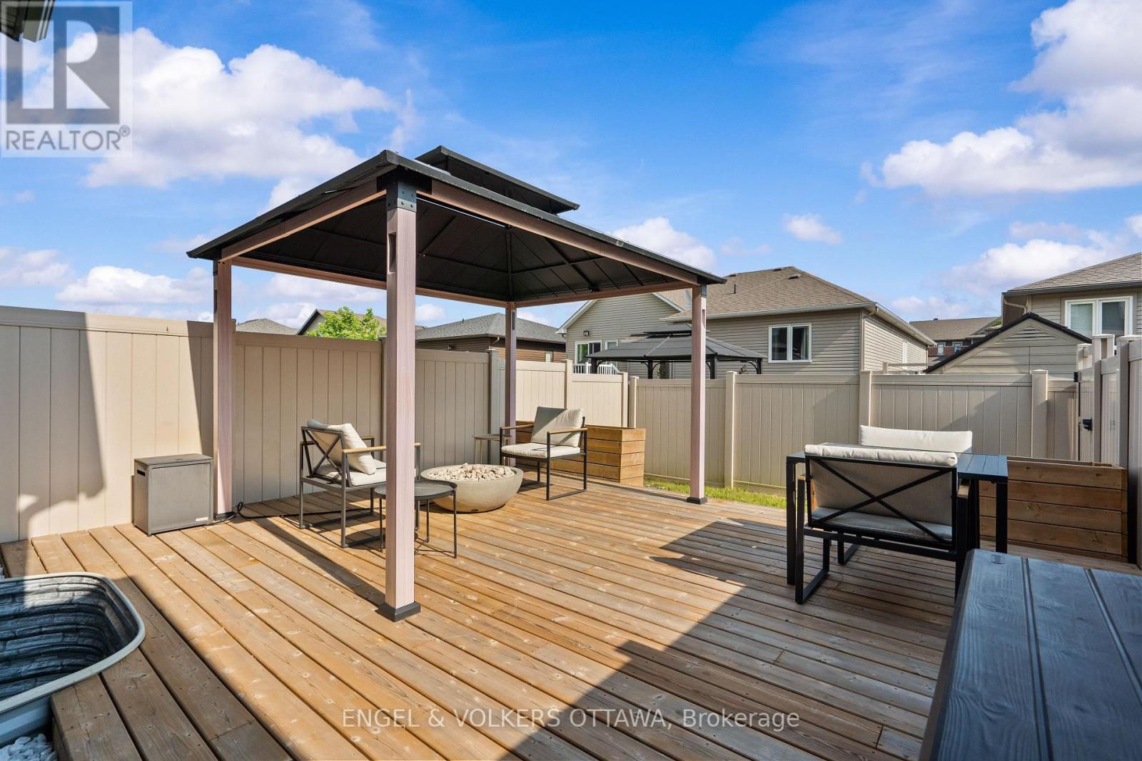 523 Manhattan Court, Russell, Ontario  K4R 0G1 - Photo 46 - X12215981