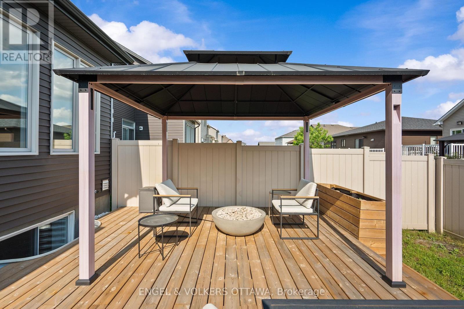 523 Manhattan Court, Russell, Ontario  K4R 0G1 - Photo 47 - X12215981