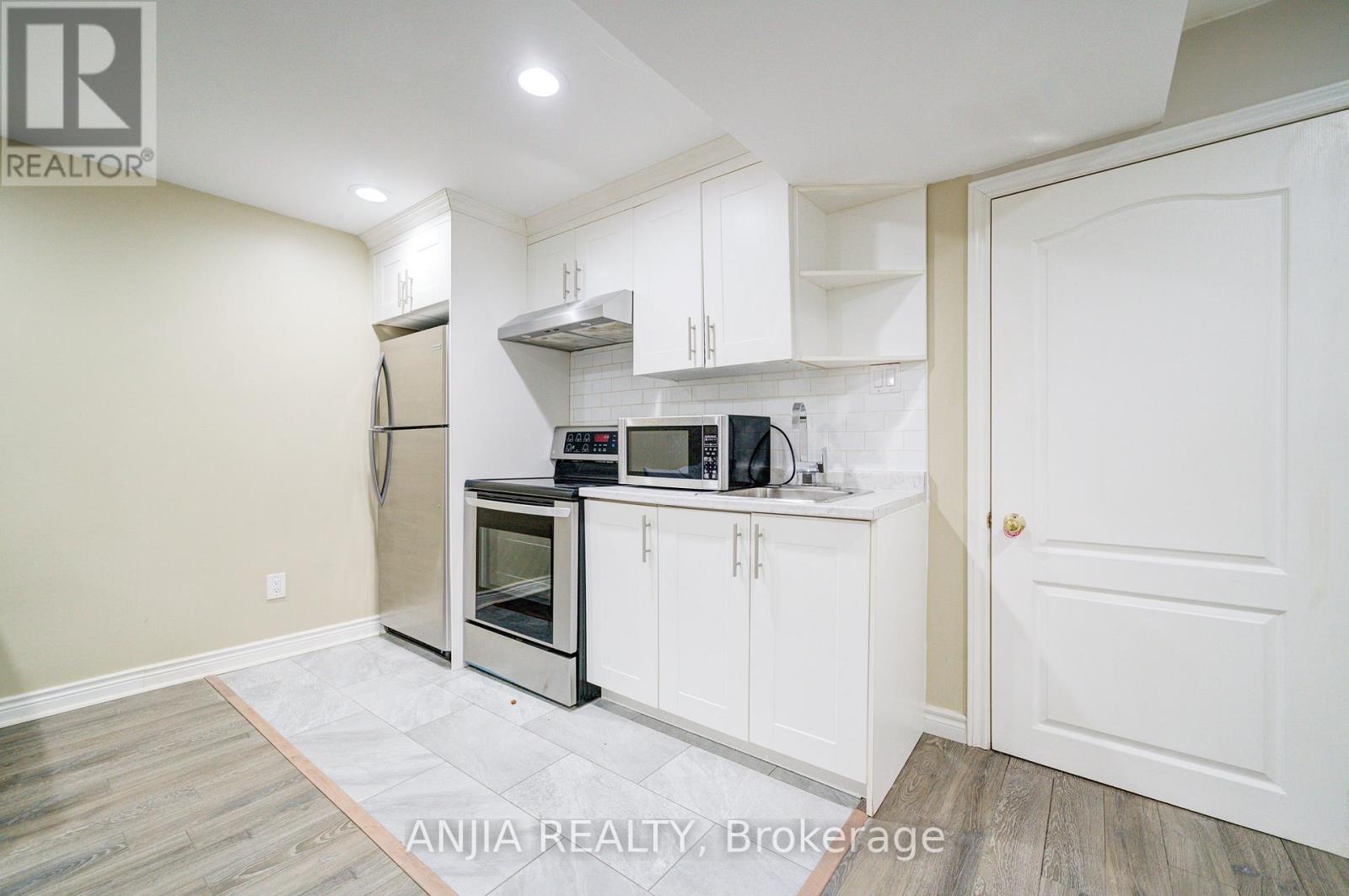 117 Redondo Drive, Vaughan (Beverley Glen), Ontario  L4J 7S6 - Photo 42 - N12216116