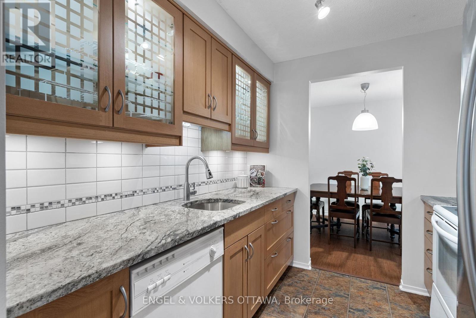 406 - 470 Laurier Avenue W, Ottawa, Ontario  K1R 7W9 - Photo 15 - X12216043