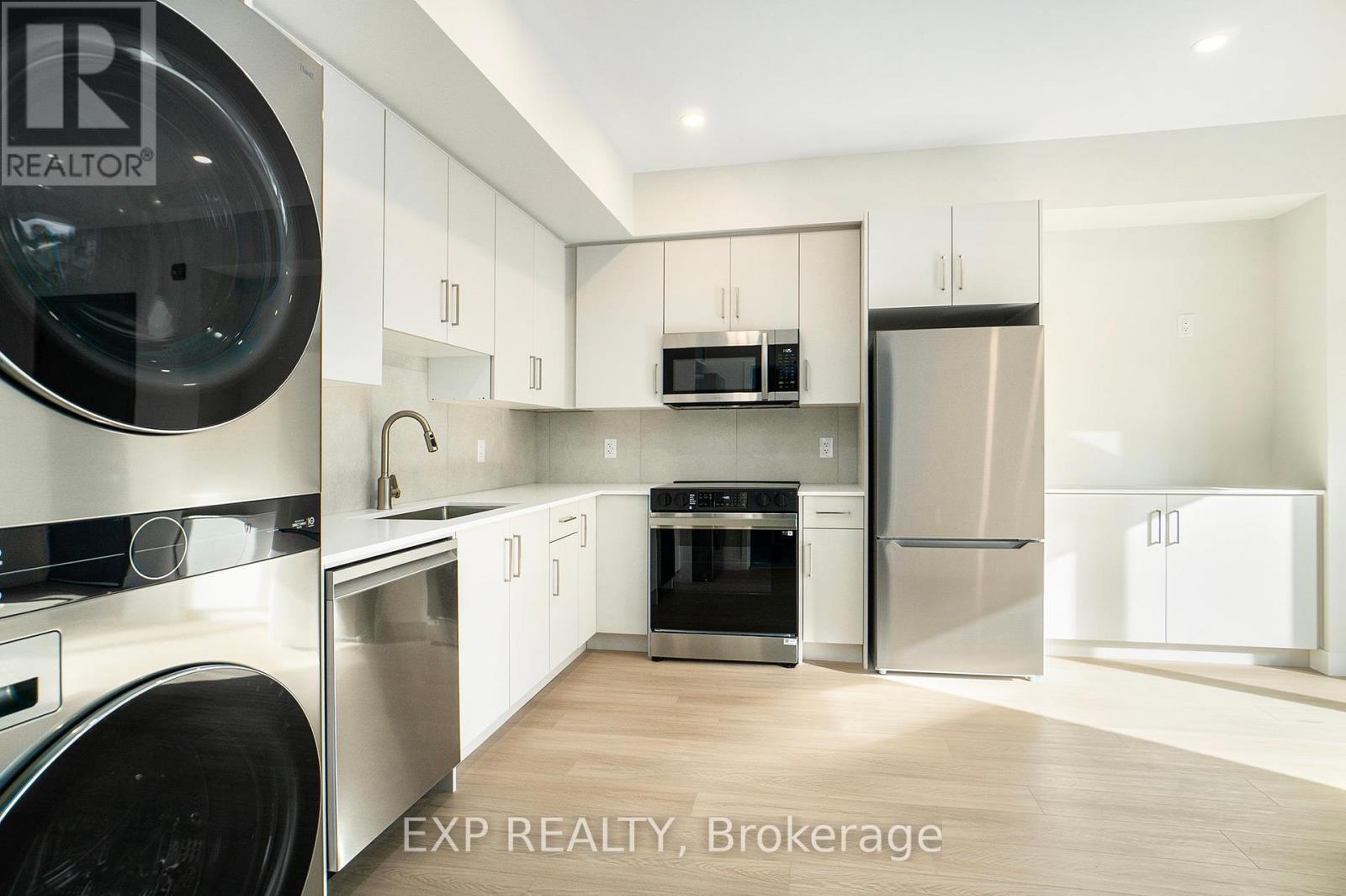 Unit # 4 - 158 Laval Street N, Ottawa, Ontario  K1L 7Z4 - Photo 8 - X12216036