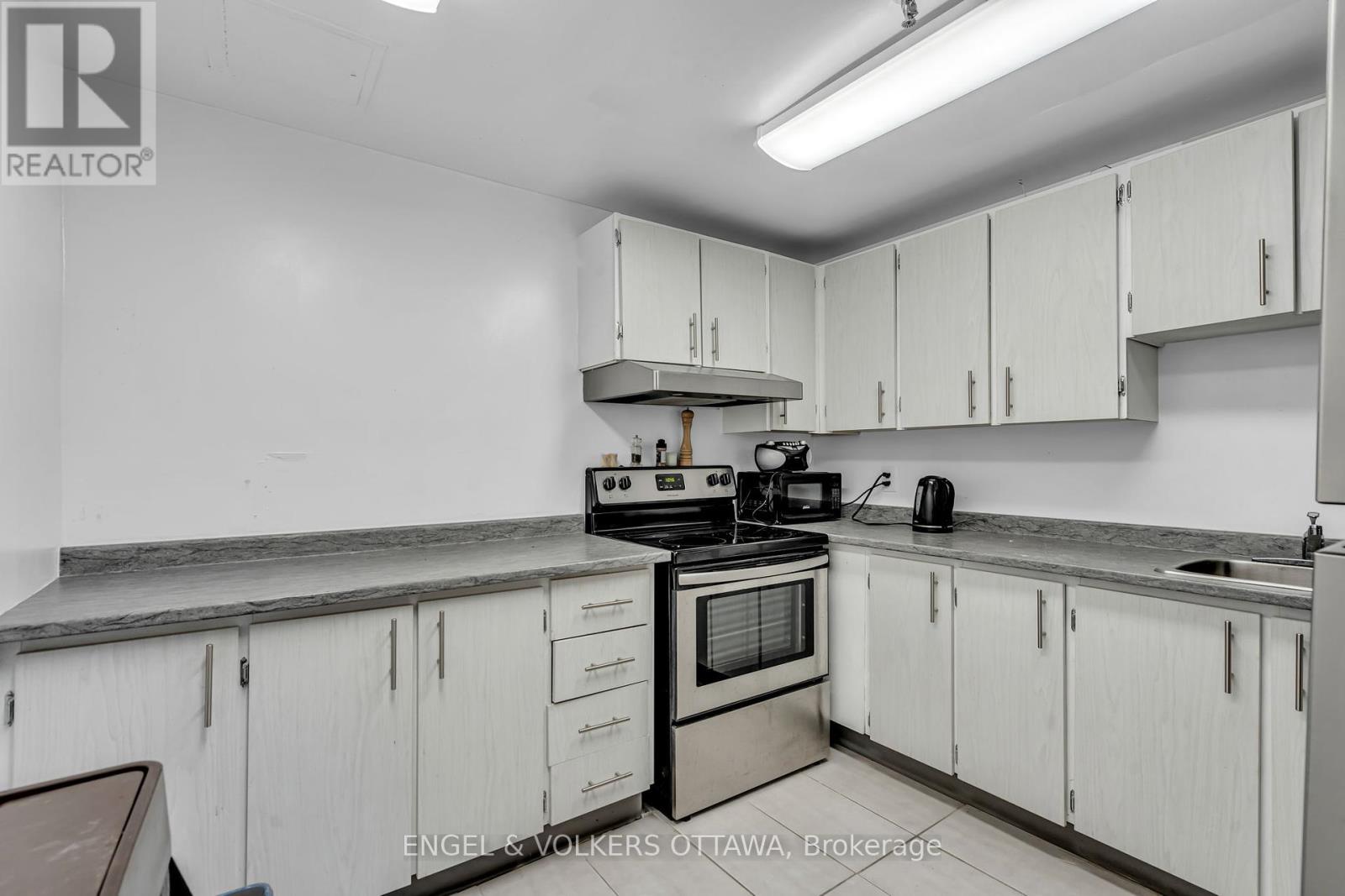 406 - 470 Laurier Avenue W, Ottawa, Ontario  K1R 7W9 - Photo 34 - X12216043