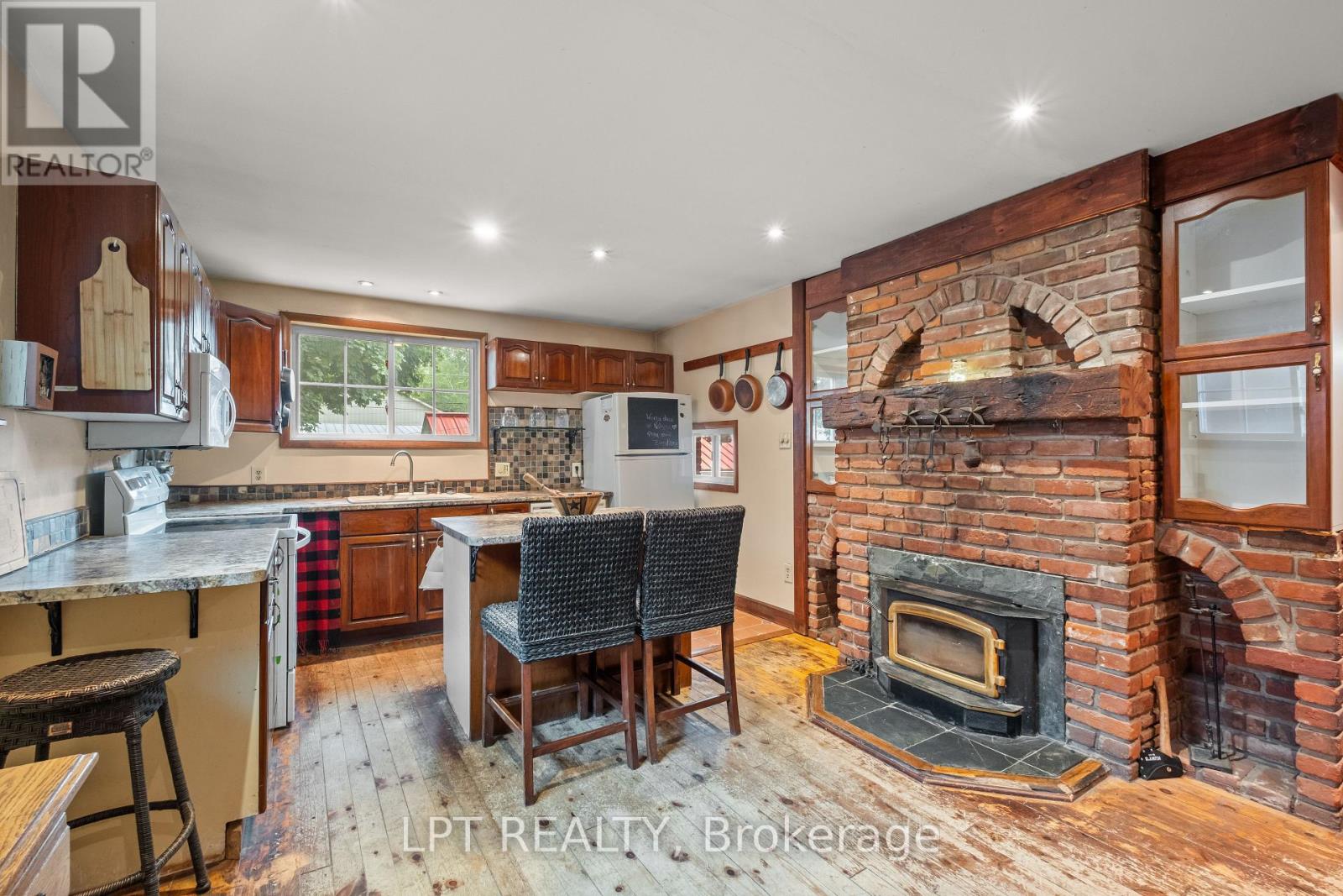 277 Brock Street, Gananoque, Ontario  K7G 1K5 - Photo 19 - X12216068
