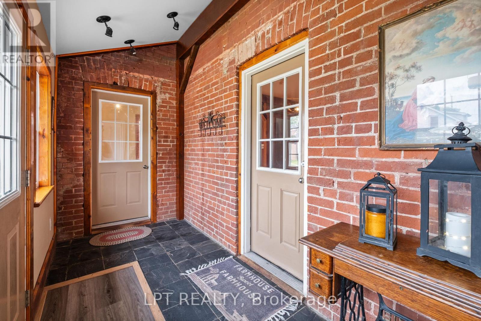 277 Brock Street, Gananoque, Ontario  K7G 1K5 - Photo 13 - X12216068