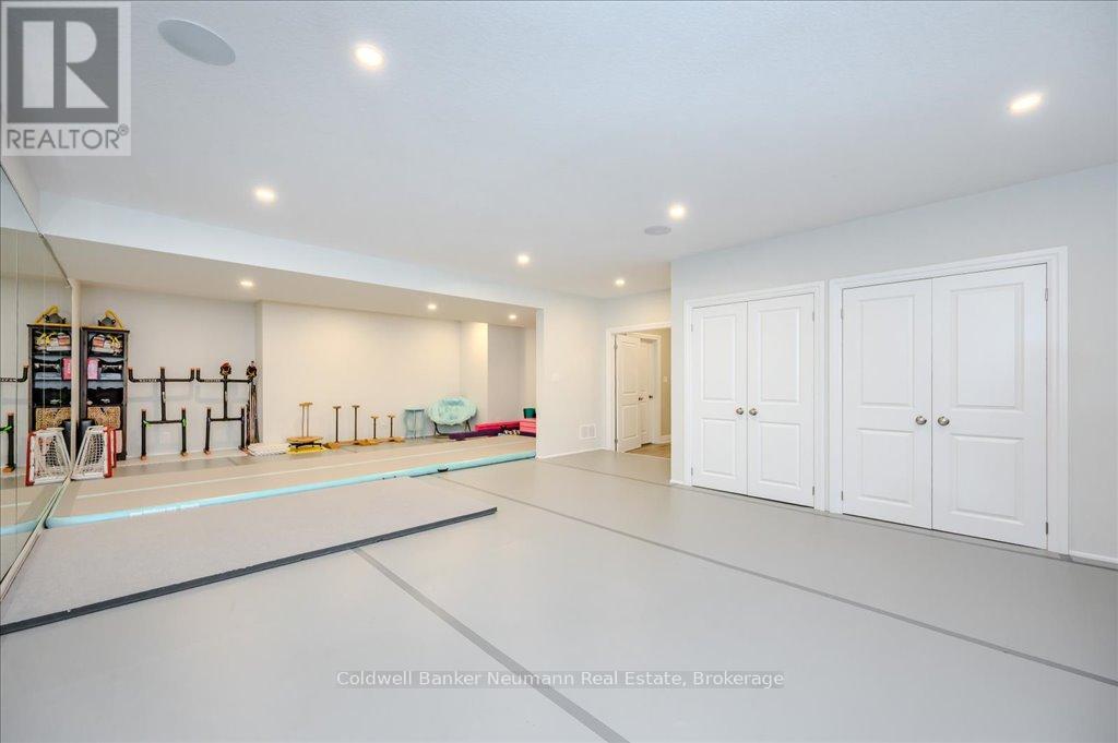 74 Gilmour Road, Puslinch (Aberfoyle), Ontario  N0B 2J0 - Photo 42 - X12216064