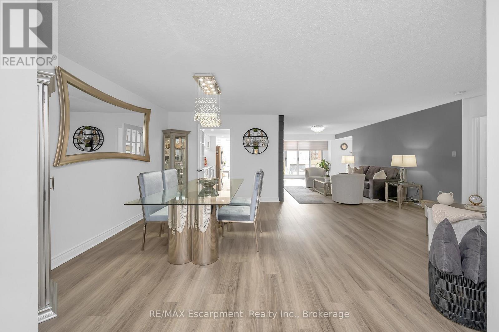 Property at 301 - 1237 NORTH SHORE BOULEVARD E image 5