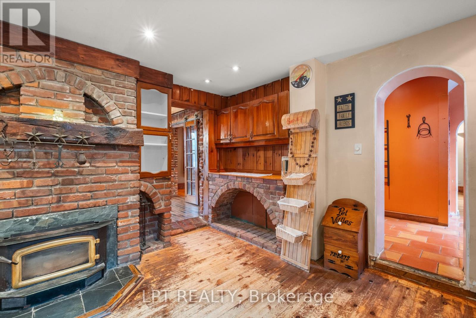 277 Brock Street, Gananoque, Ontario  K7G 1K5 - Photo 21 - X12216068