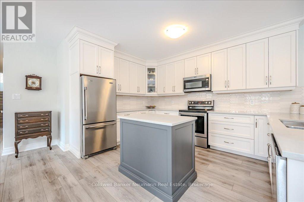 74 Gilmour Road, Puslinch (Aberfoyle), Ontario  N0B 2J0 - Photo 40 - X12216064