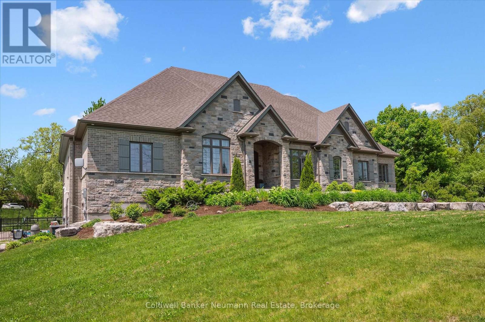 74 Gilmour Road, Puslinch (Aberfoyle), Ontario  N0B 2J0 - Photo 44 - X12216064