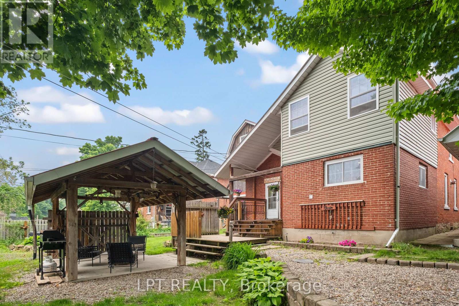 277 Brock Street, Gananoque, Ontario  K7G 1K5 - Photo 9 - X12216068