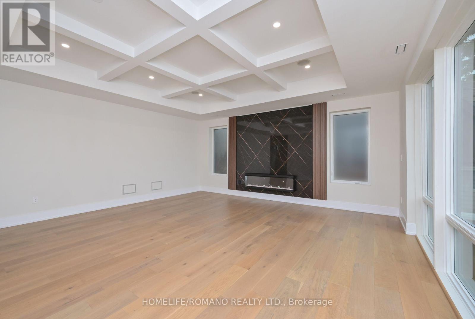 19 King High Avenue, Toronto (Clanton Park), Ontario  M3H 3A8 - Photo 16 - C12216051