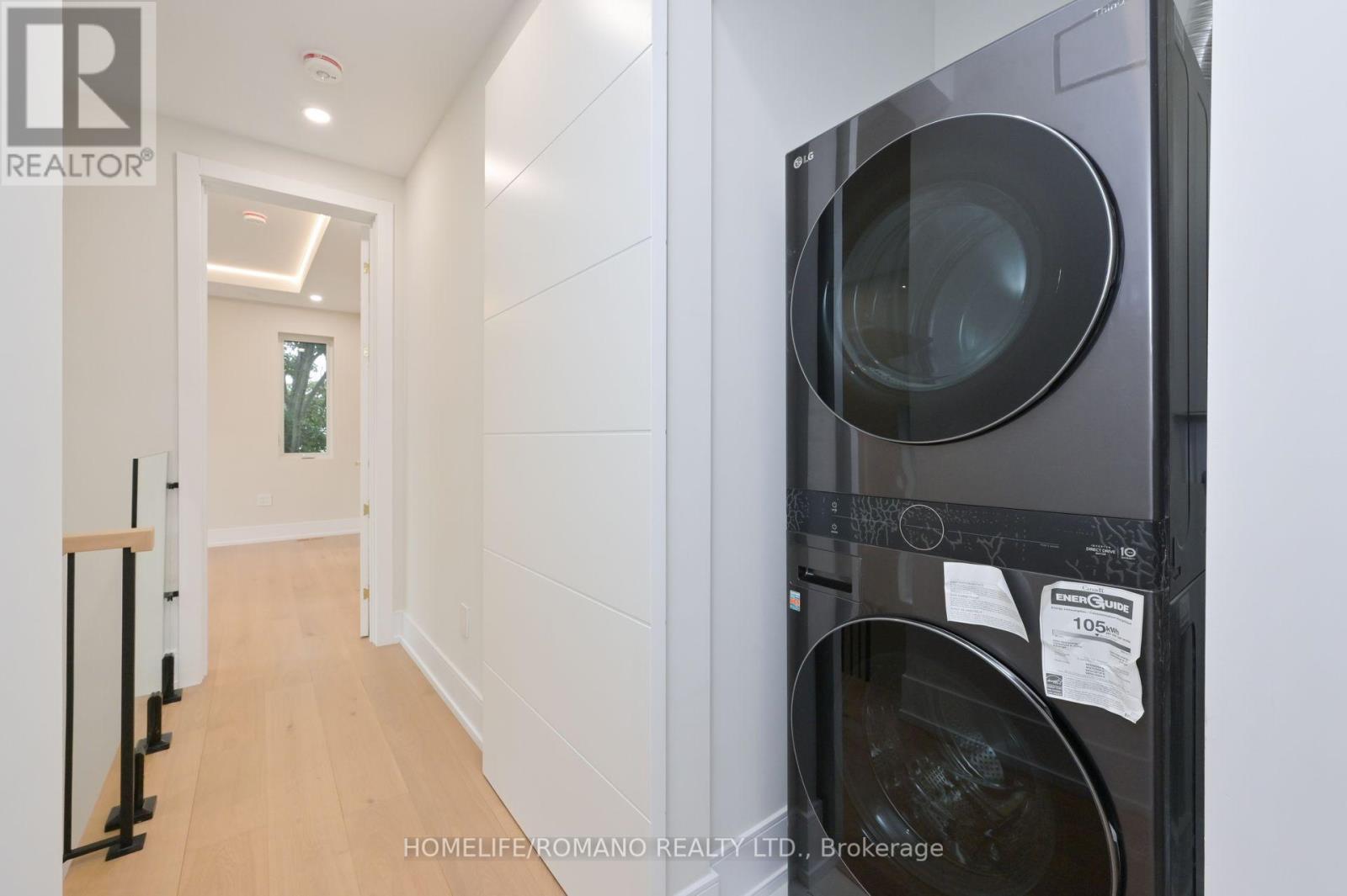 19 King High Avenue, Toronto (Clanton Park), Ontario  M3H 3A8 - Photo 31 - C12216051