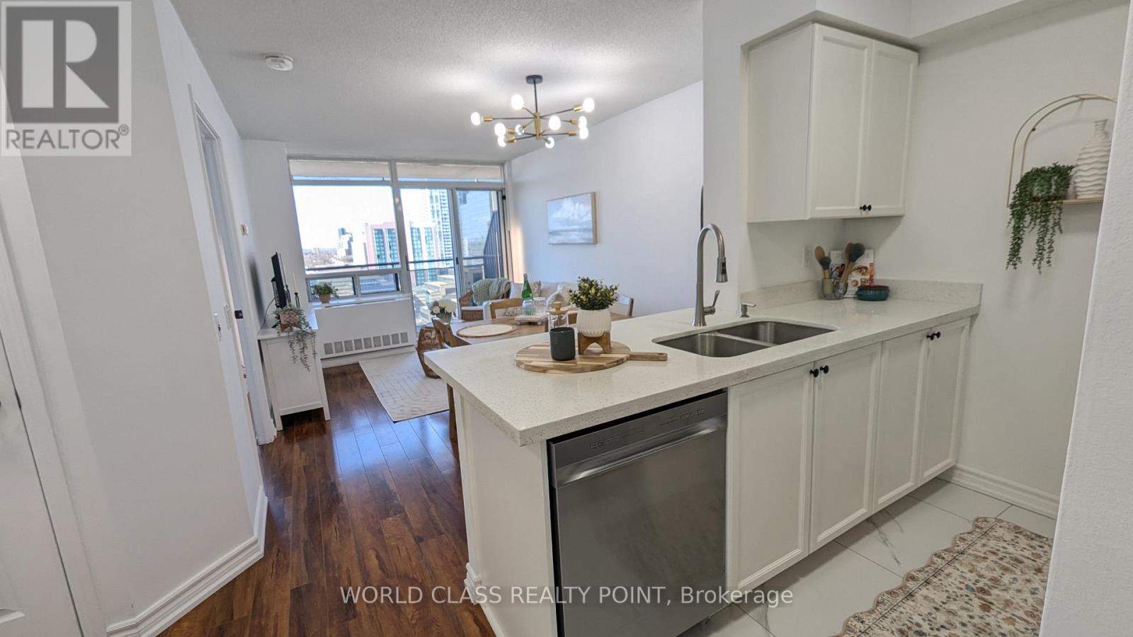 1807 - 155 Beecroft Road, Toronto (Willowdale West), Ontario  M2N 7C6 - Photo 4 - C12216038