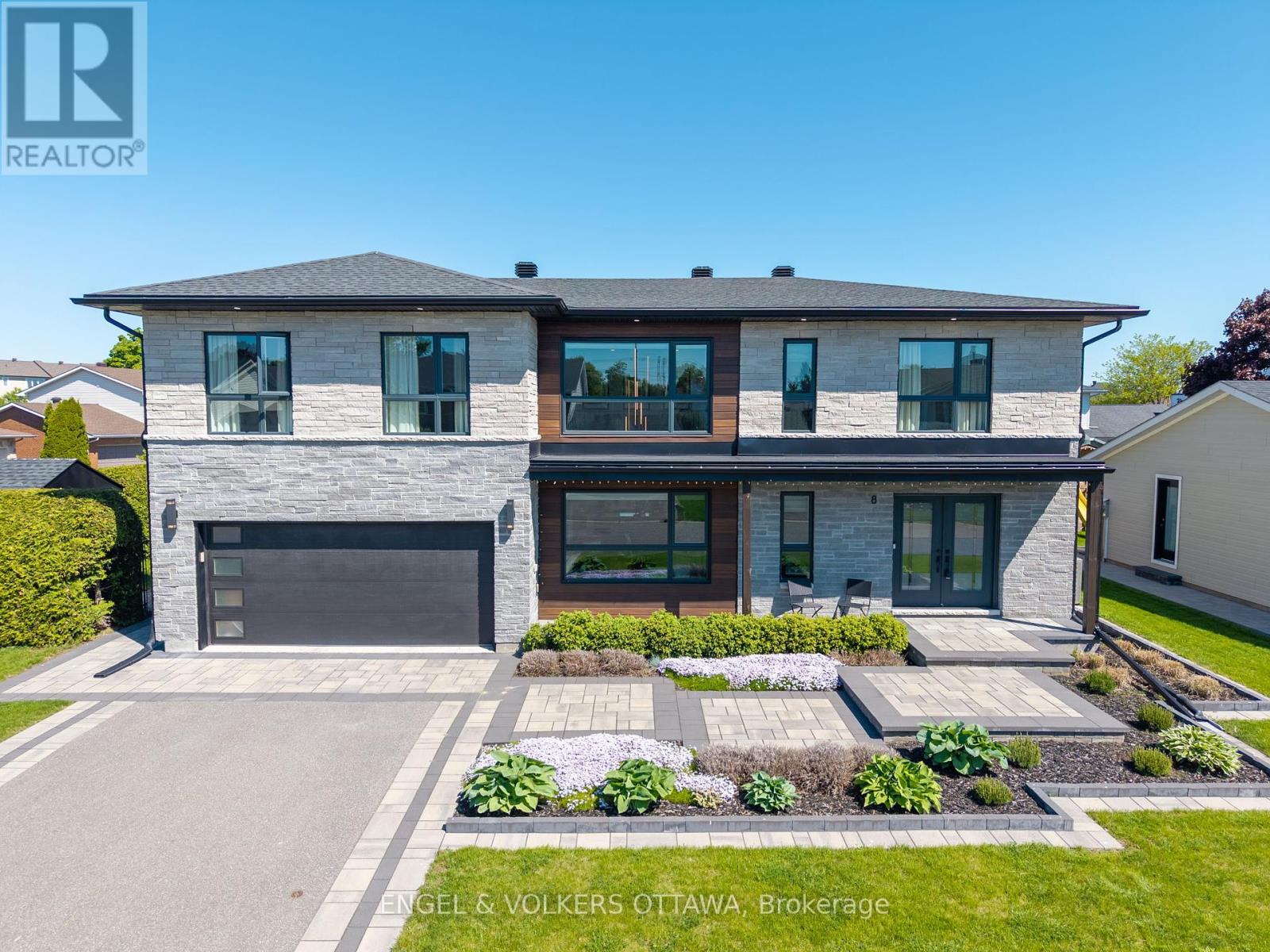 8 ROSELAWN COURT, Ottawa, Ontario