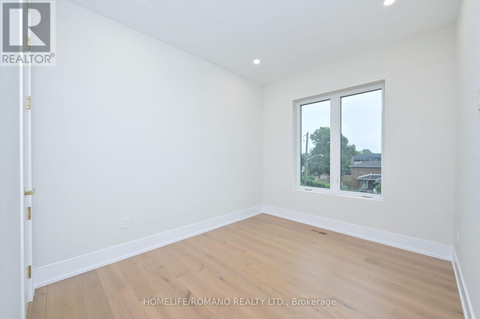 19 King High Avenue, Toronto (Clanton Park), Ontario  M3H 3A8 - Photo 24 - C12216051