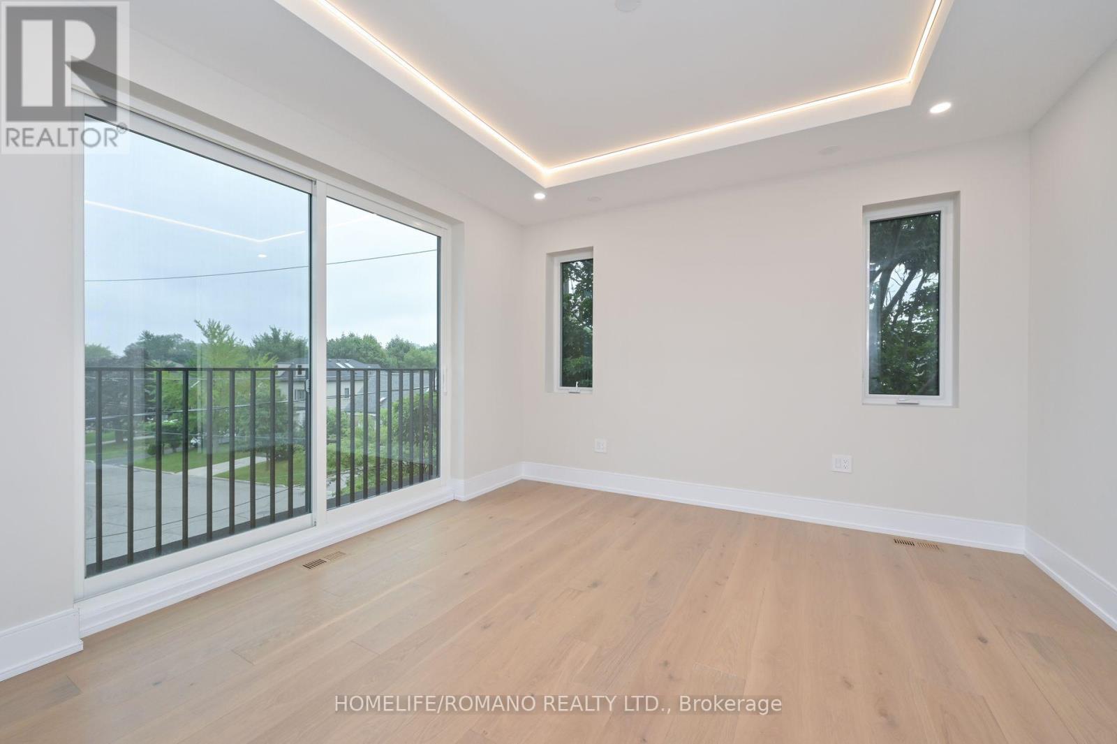 19 King High Avenue, Toronto (Clanton Park), Ontario  M3H 3A8 - Photo 19 - C12216051