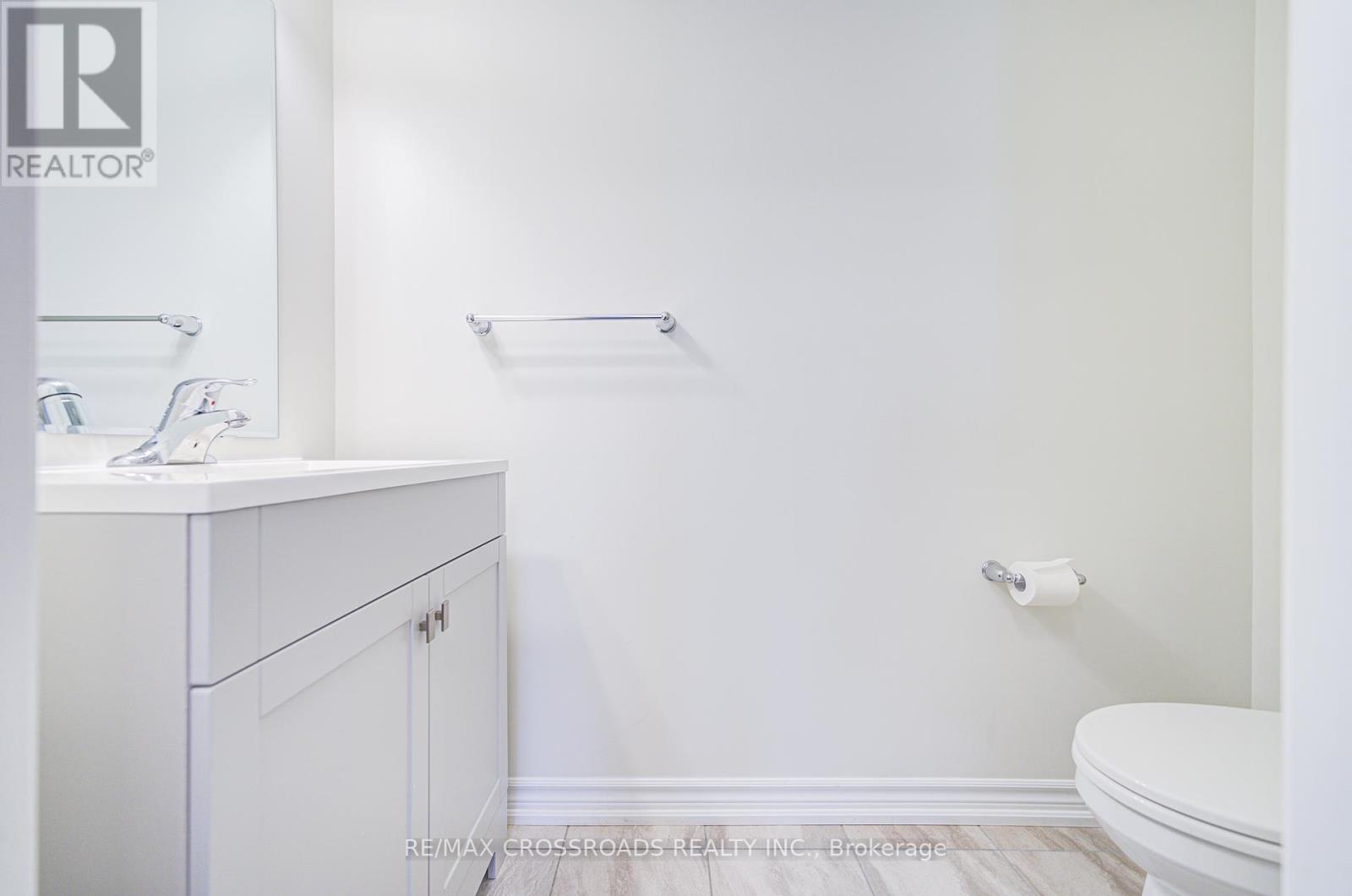 13 Goldeye Street, Whitby, Ontario  L1P 0E5 - Photo 14 - E12210366