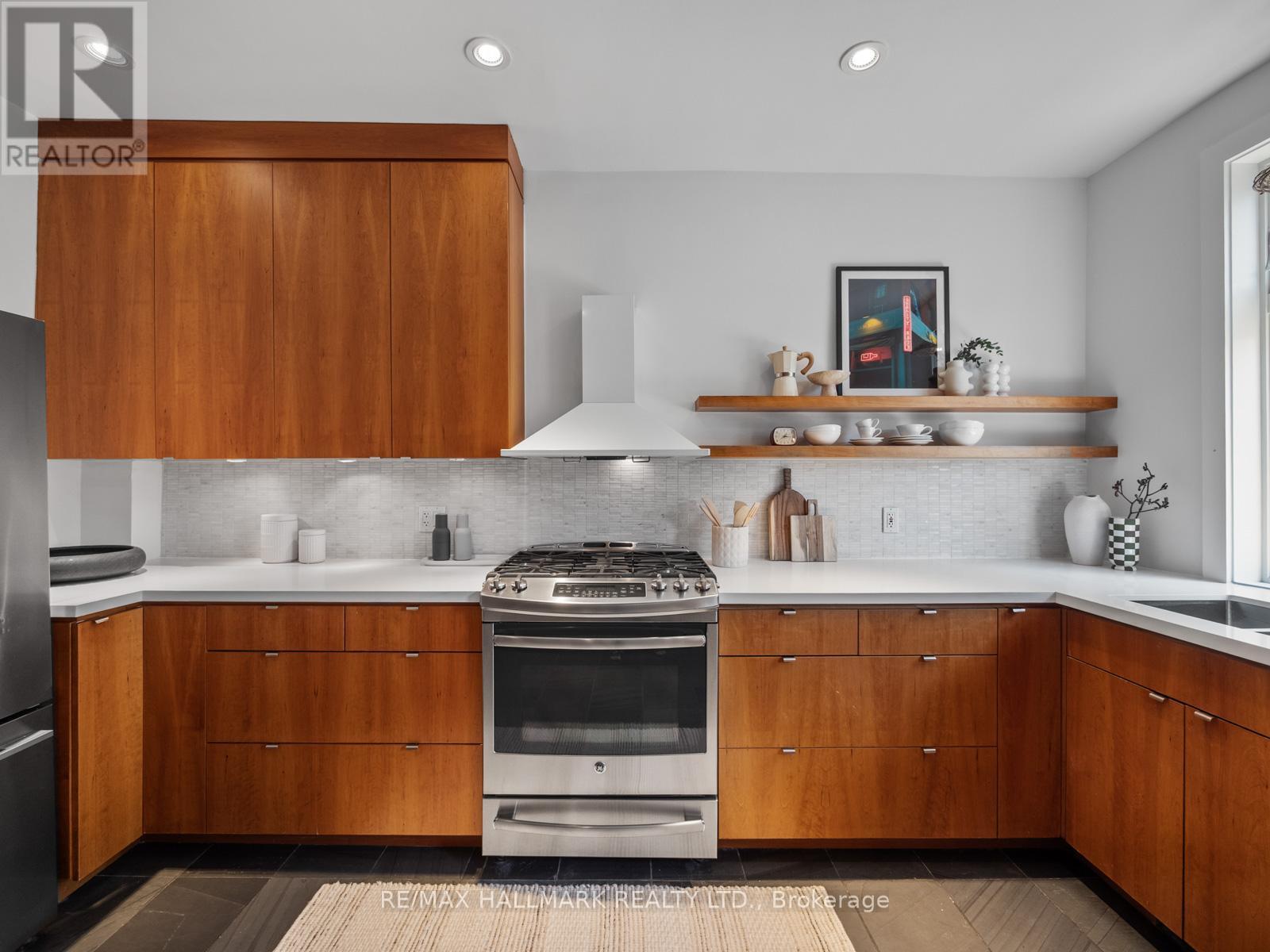 275 Withrow Avenue, Toronto (Blake-Jones), Ontario  M4J 1B6 - Photo 15 - E12216060