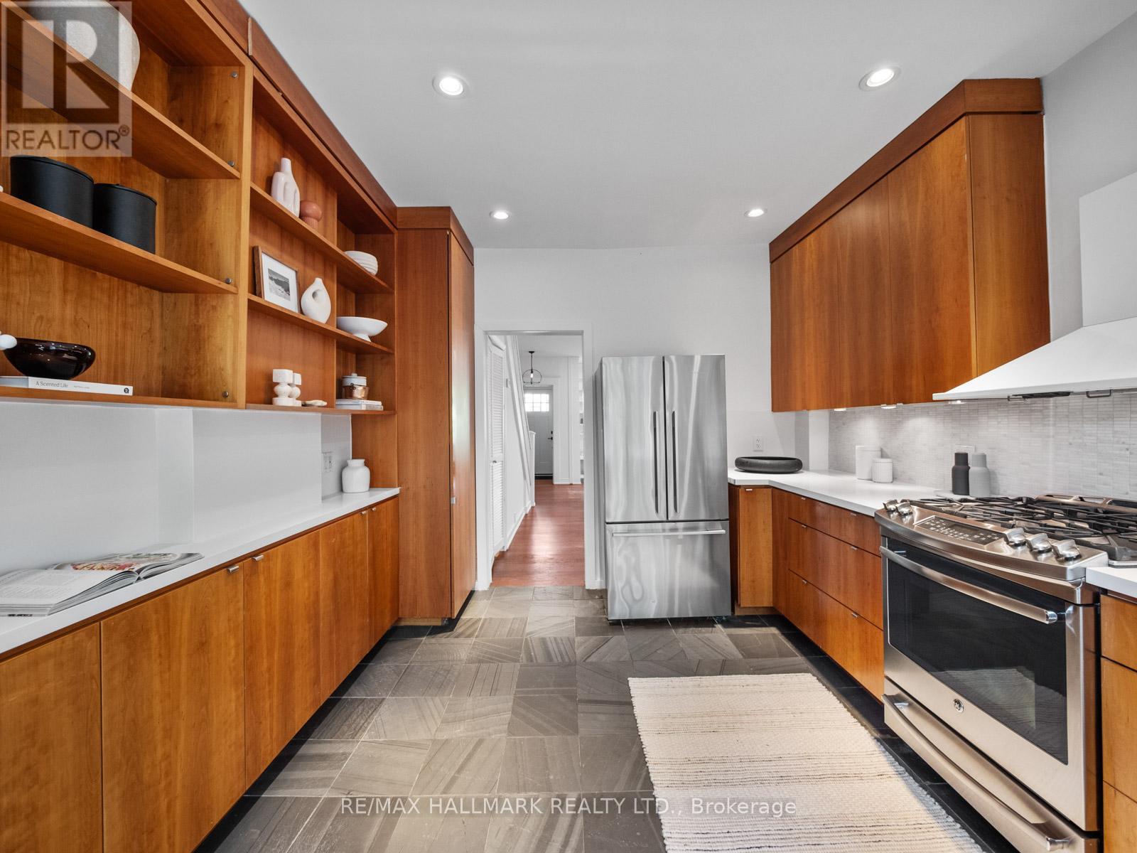 275 Withrow Avenue, Toronto (Blake-Jones), Ontario  M4J 1B6 - Photo 17 - E12216060