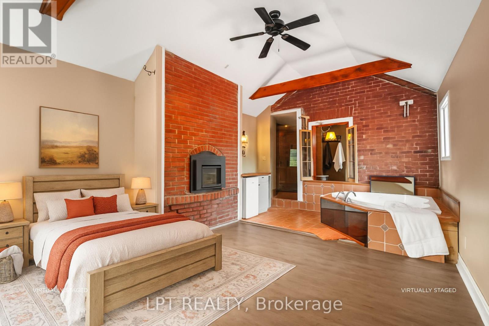 277 Brock Street, Gananoque, Ontario  K7G 1K5 - Photo 5 - X12216068