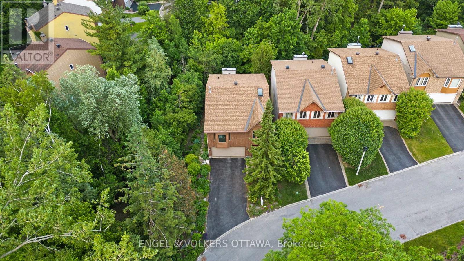 12 Hackett Street, Ottawa, Ontario  K1V 0P8 - Photo 36 - X12216424