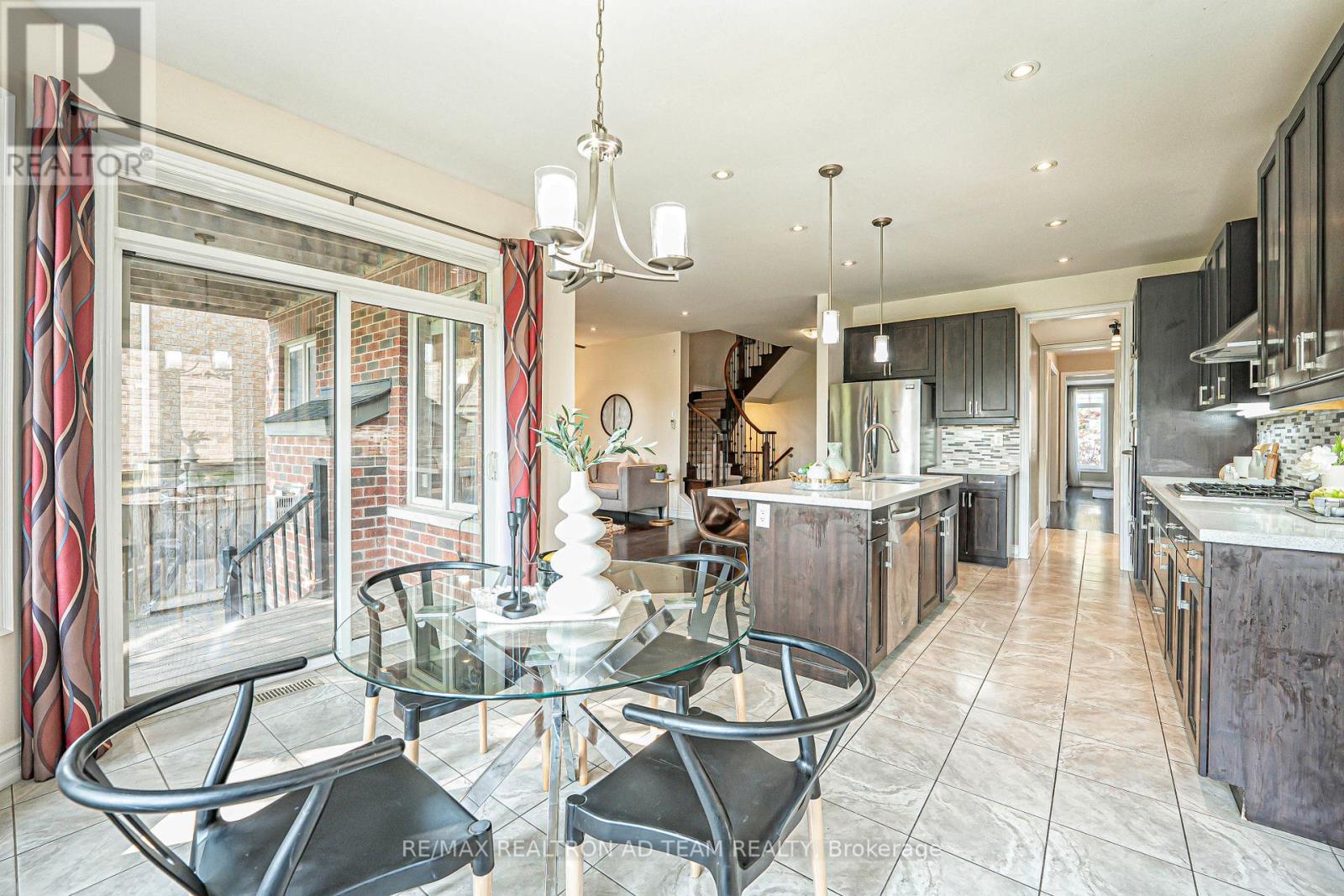 39 Beverton Crescent, Ajax (Northwest Ajax), Ontario  L1T 0L8 - Photo 13 - E12216220