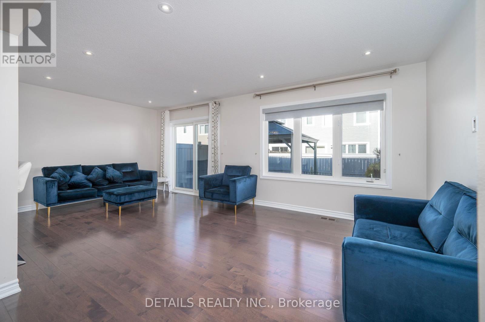 434 White Arctic Avenue, Ottawa, Ontario  K2J 5Y9 - Photo 6 - X12216146
