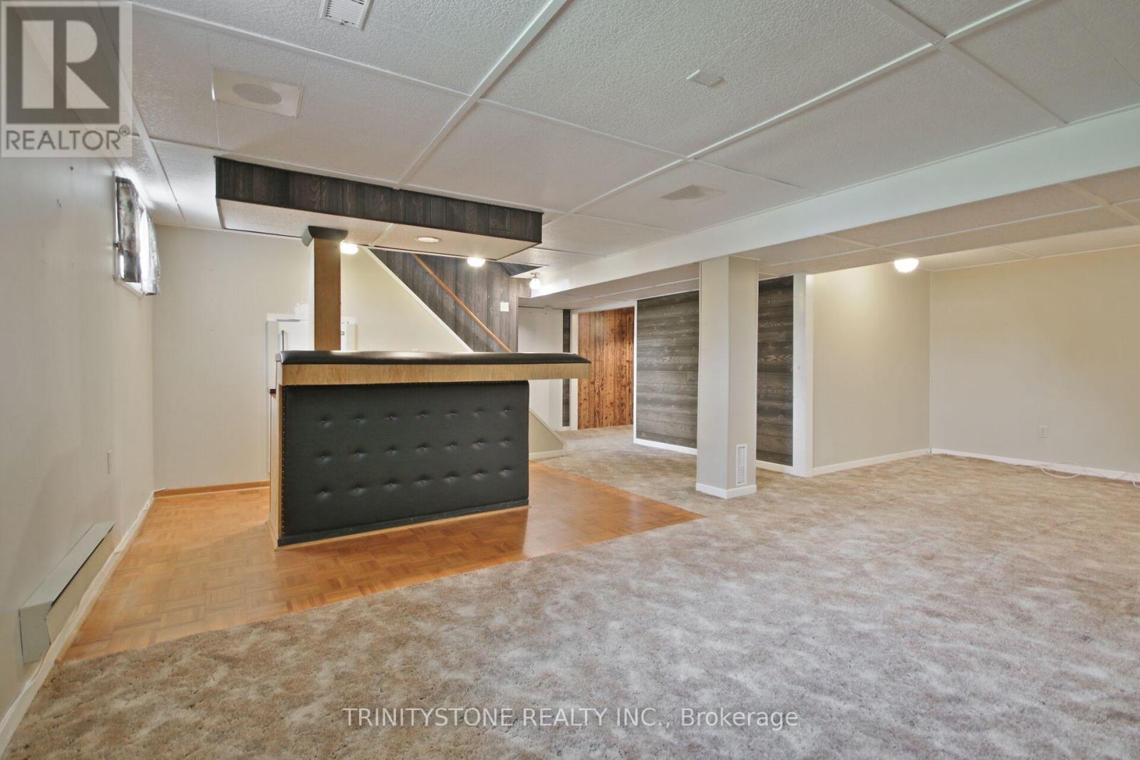 18 Charing Road, Ottawa, Ontario  K2G 0Z5 - Photo 37 - X12216435