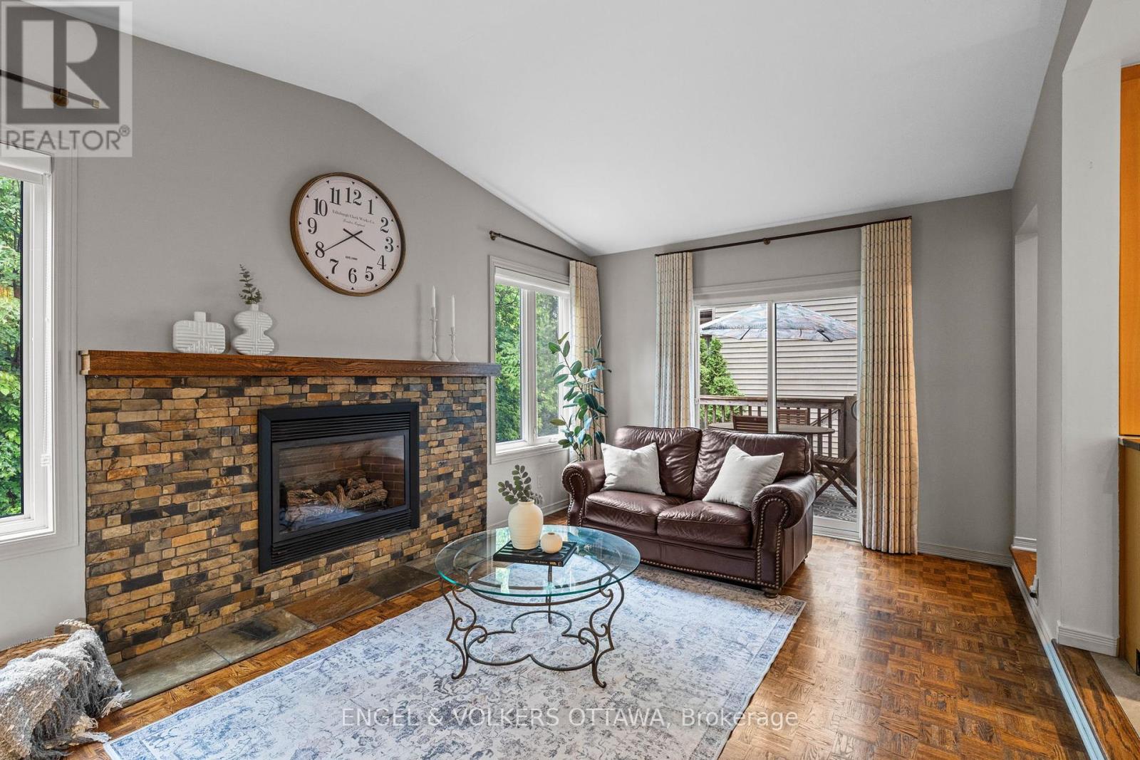 12 Hackett Street, Ottawa, Ontario  K1V 0P8 - Photo 12 - X12216424