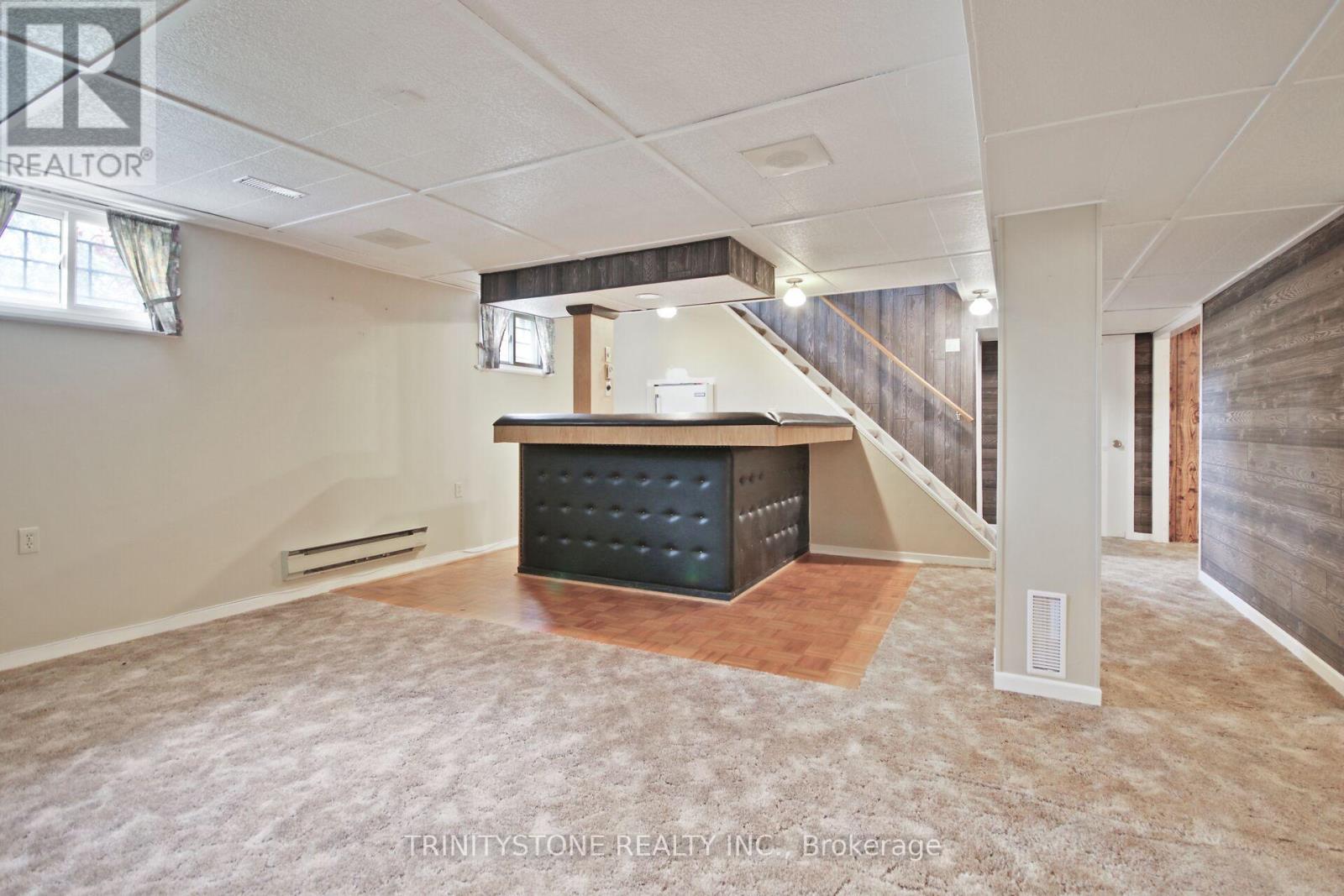 18 Charing Road, Ottawa, Ontario  K2G 0Z5 - Photo 38 - X12216435