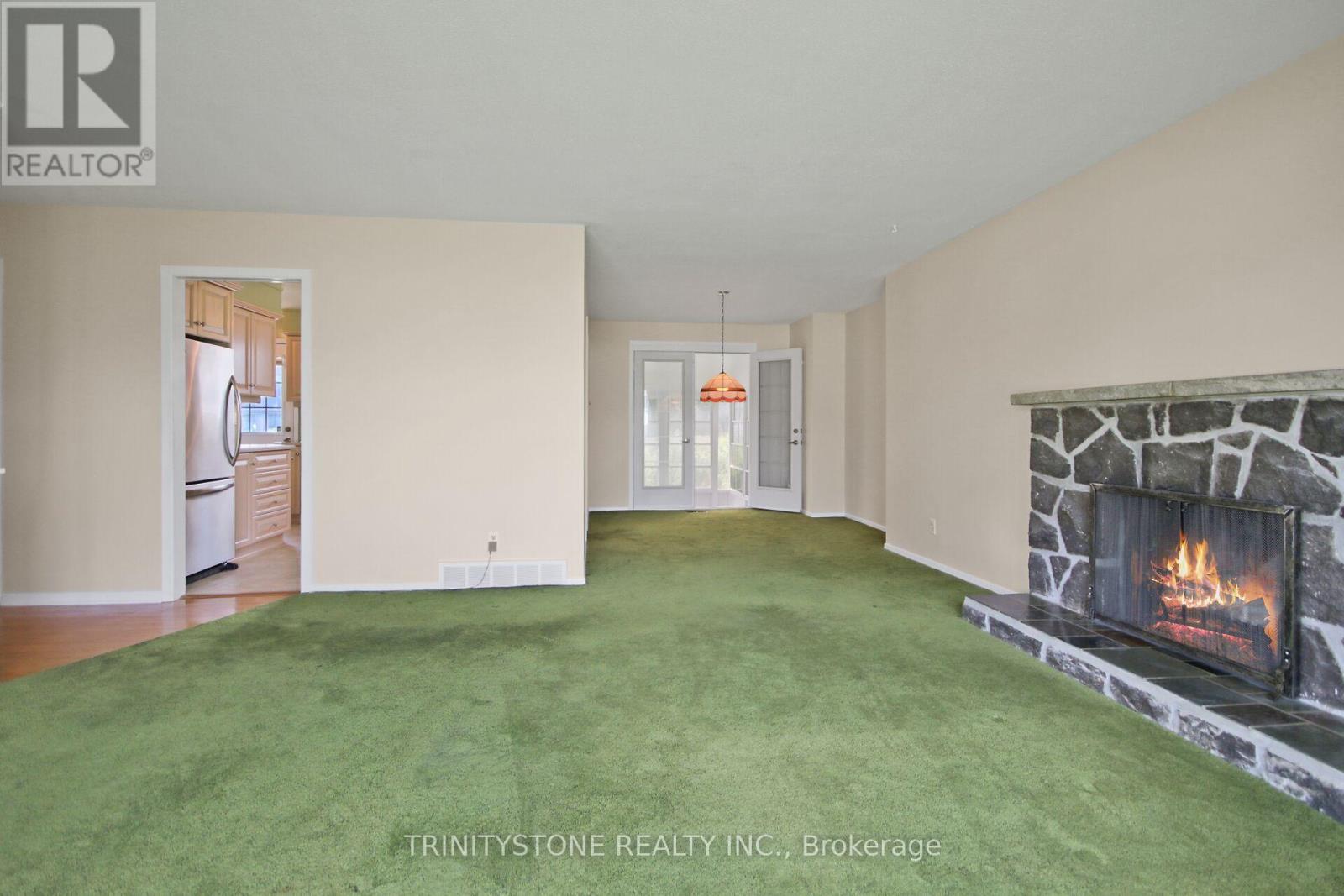 18 Charing Road, Ottawa, Ontario  K2G 0Z5 - Photo 7 - X12216435