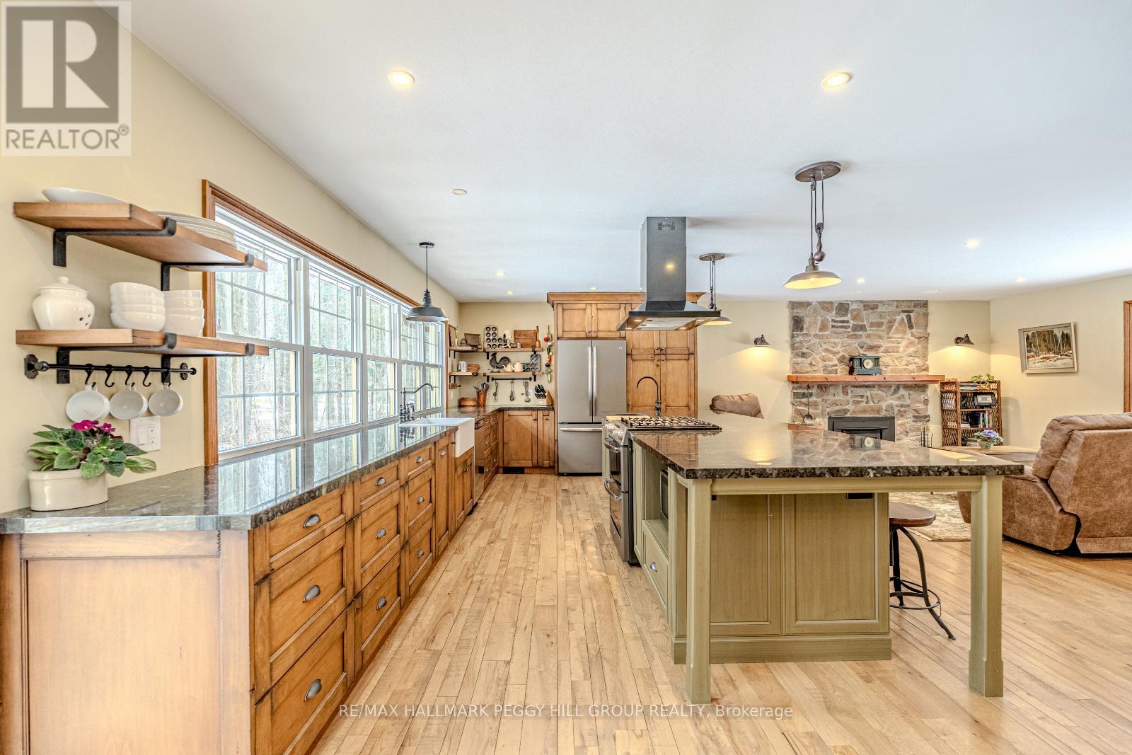 6 Woodland Heights Drive, Adjala-Tosorontio, Ontario  L0M 1J0 - Photo 5 - N12216059