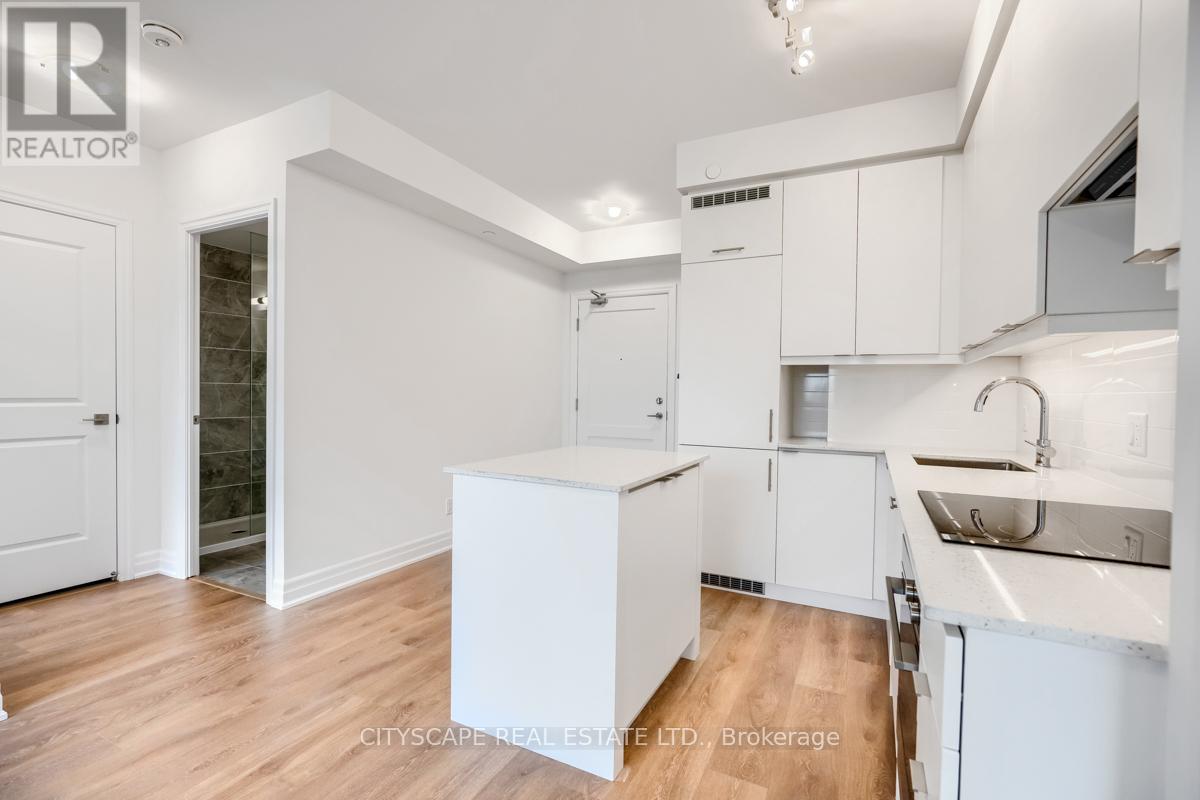 1301 - 30 Elm Drive W, Mississauga, Ontario  L5B 0N6 - Photo 8 - W12214265