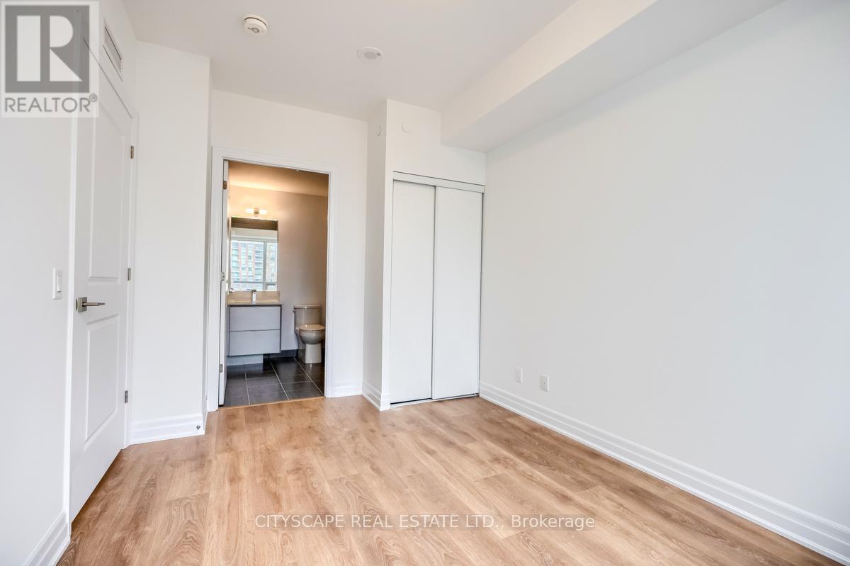 1301 - 30 Elm Drive W, Mississauga, Ontario  L5B 0N6 - Photo 14 - W12214265