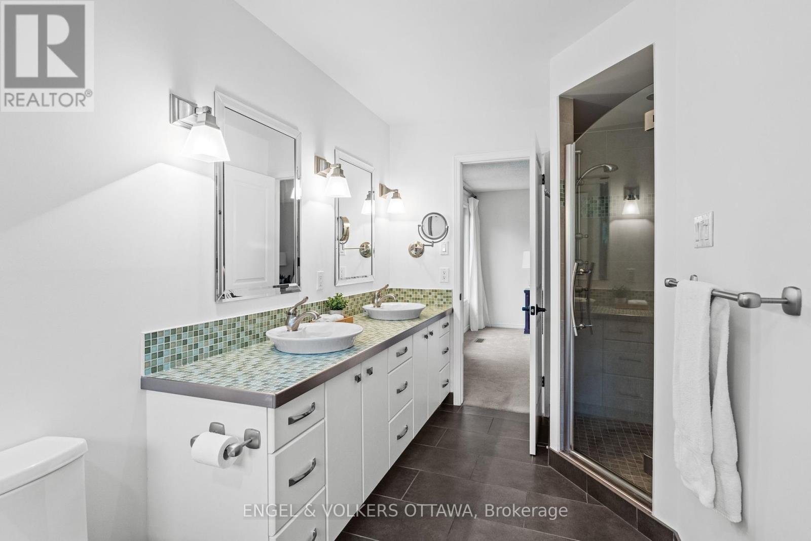 12 Hackett Street, Ottawa, Ontario  K1V 0P8 - Photo 20 - X12216424