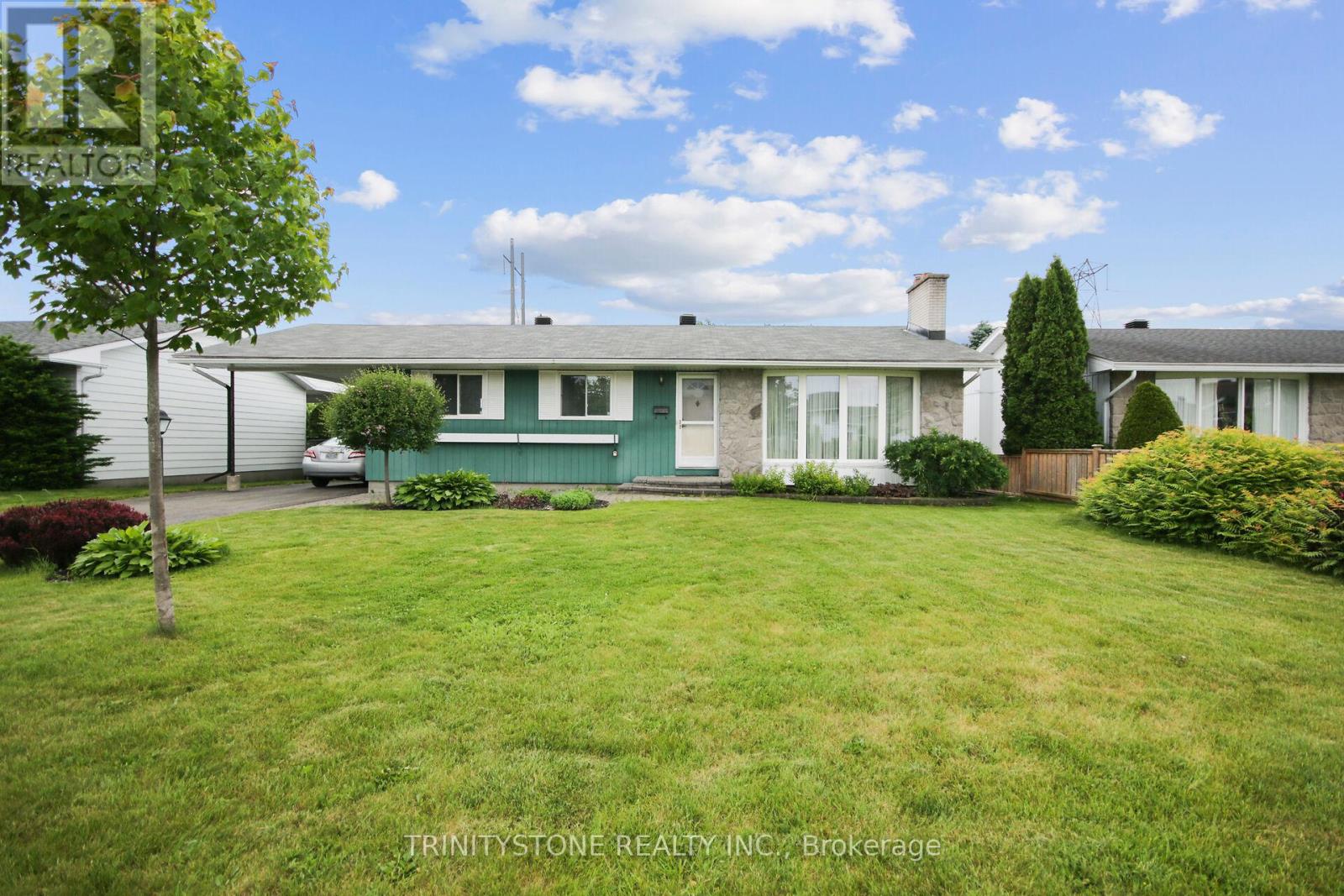 18 Charing Road, Ottawa, Ontario  K2G 0Z5 - Photo 2 - X12216435