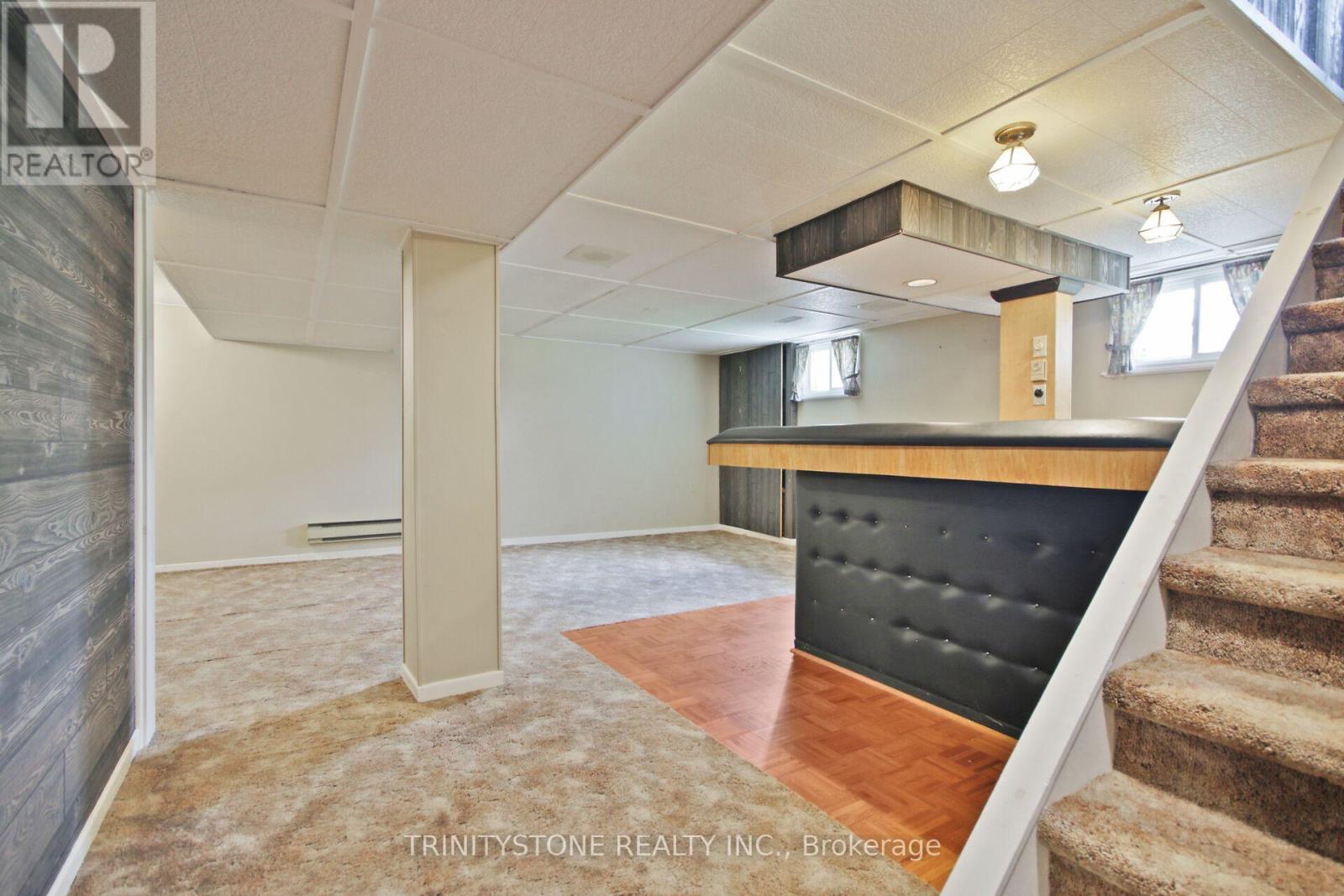 18 Charing Road, Ottawa, Ontario  K2G 0Z5 - Photo 36 - X12216435