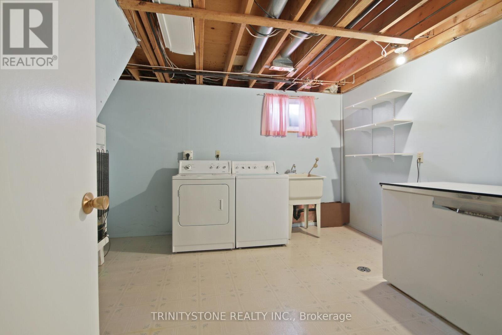 18 Charing Road, Ottawa, Ontario  K2G 0Z5 - Photo 41 - X12216435