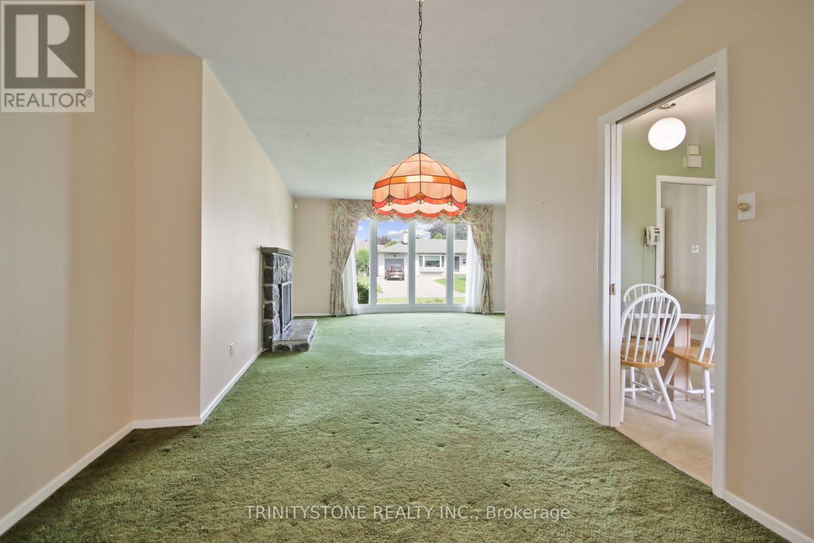 18 Charing Road, Ottawa, Ontario  K2G 0Z5 - Photo 11 - X12216435