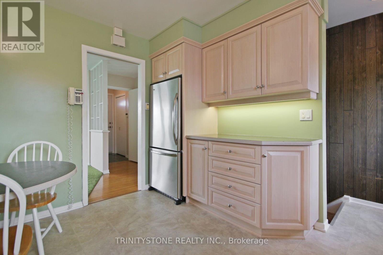 18 Charing Road, Ottawa, Ontario  K2G 0Z5 - Photo 14 - X12216435