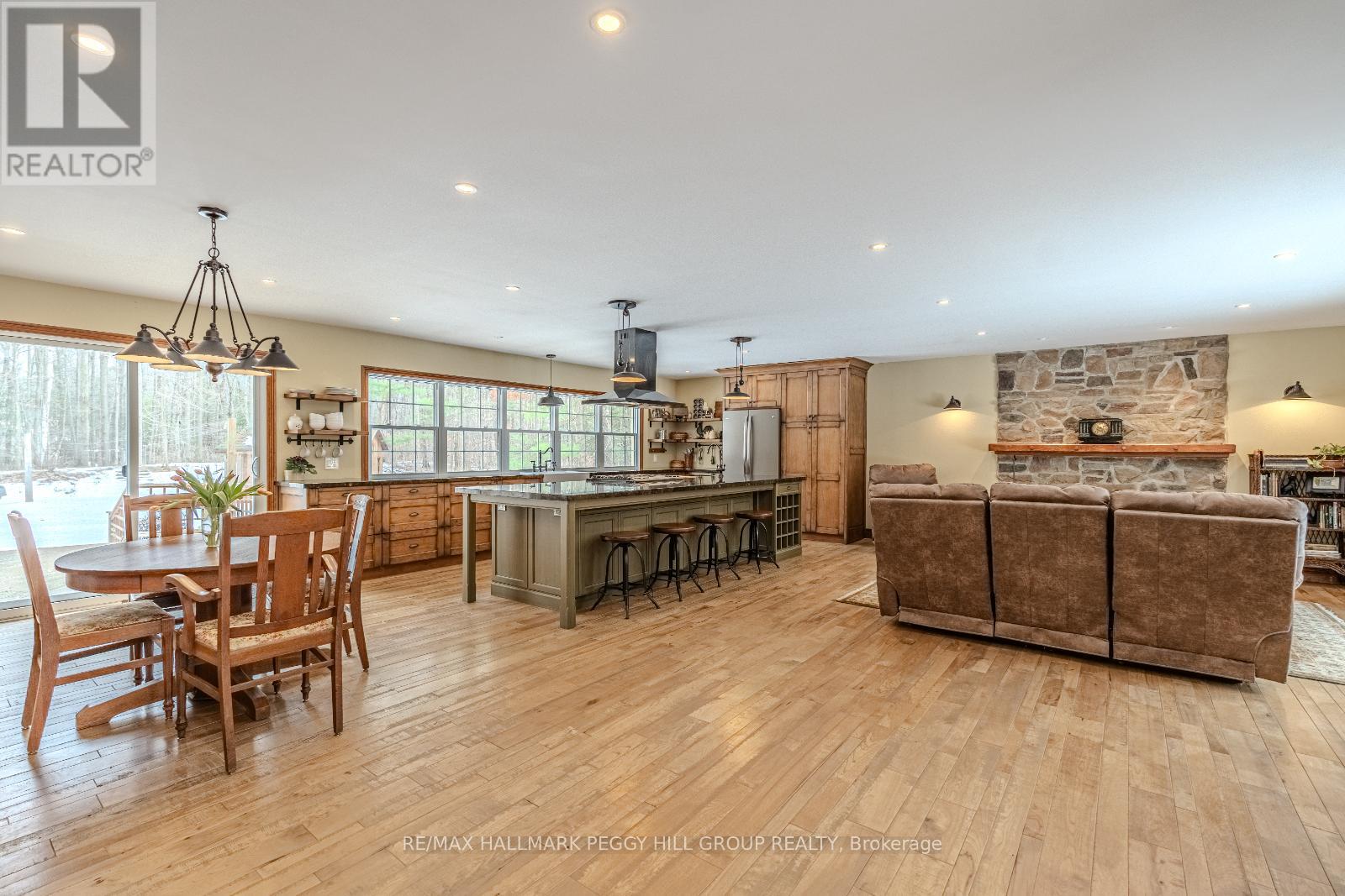 6 Woodland Heights Drive, Adjala-Tosorontio, Ontario  L0M 1J0 - Photo 8 - N12216059